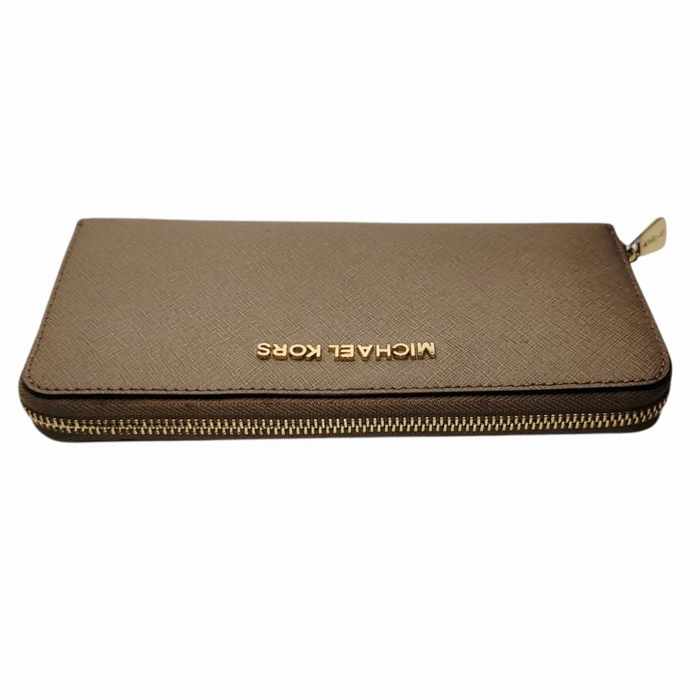 Michael Kors Jet Set Travel Continental Wallet Brown‎ Saffiano Zip